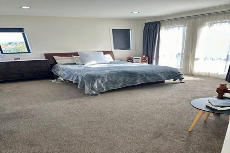 Photo of property in 85a Sunnynook Road, Forrest Hill, Auckland, 0620