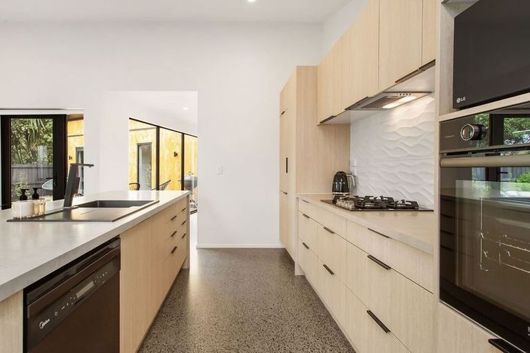 Photo of property in 98 Osborne Street, Waltham, Christchurch, 8011