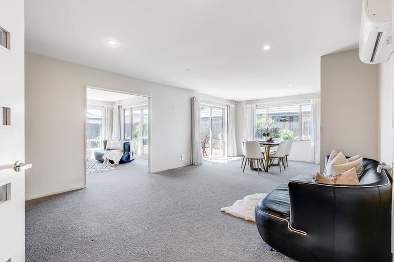 Photo of property in 53 Mcmahon Drive, Aidanfield, Christchurch, 8025