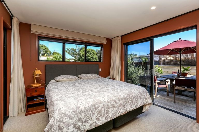 Photo of property in 22 Record Street, Fitzroy, New Plymouth, 4312