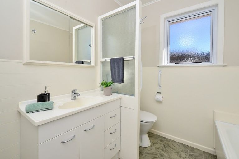 Photo of property in 14a Verel Street, Fairfield, Hamilton, 3214