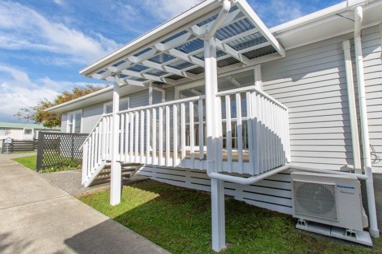 Photo of property in 406 Warspite Avenue, Ascot Park, Porirua, 5024