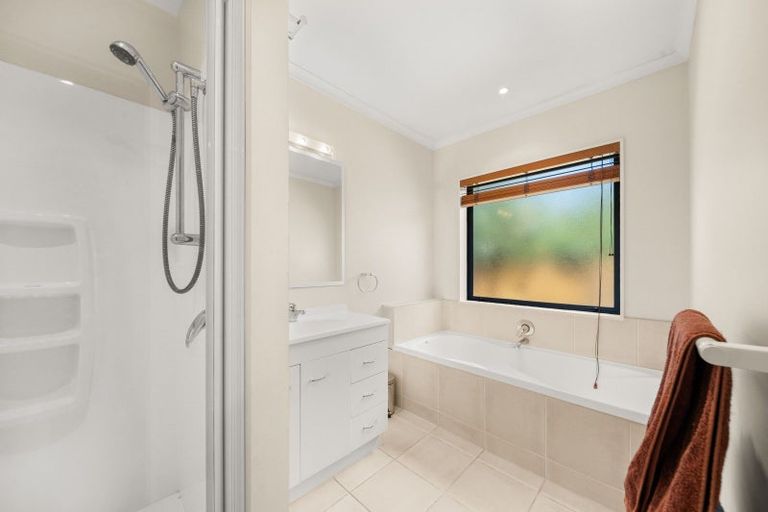 Photo of property in 77 Reading Street, Greytown, 5712