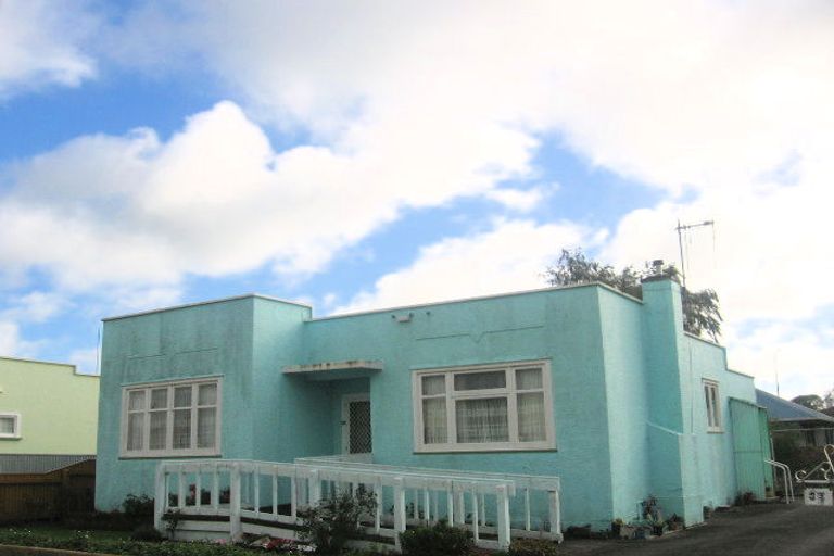 Photo of property in 33 Rewa Street, Takaro, Palmerston North, 4412