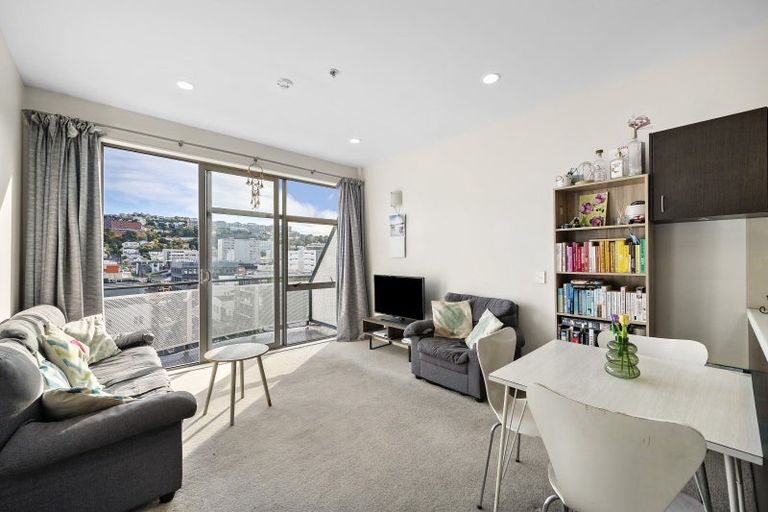 Photo of property in City Lodge, 704/115 Vivian Street, Te Aro, Wellington, 6011