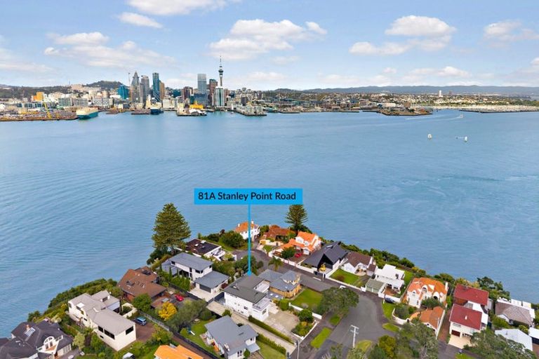 Photo of property in 81a Stanley Point Road, Stanley Point, Auckland, 0624