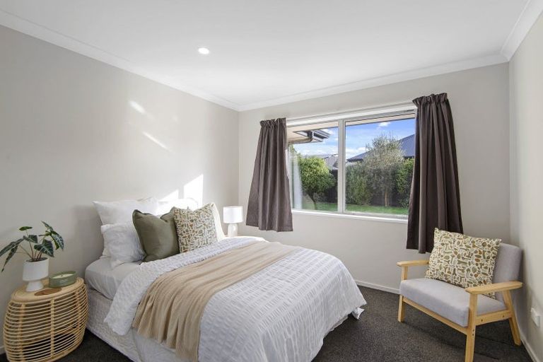 Photo of property in 6 Dundee Close, Darfield, 7510