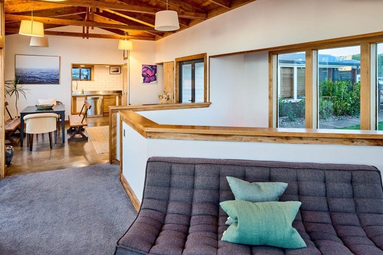 Photo of property in 23 Dargle Way, Island Bay, Wellington, 6023