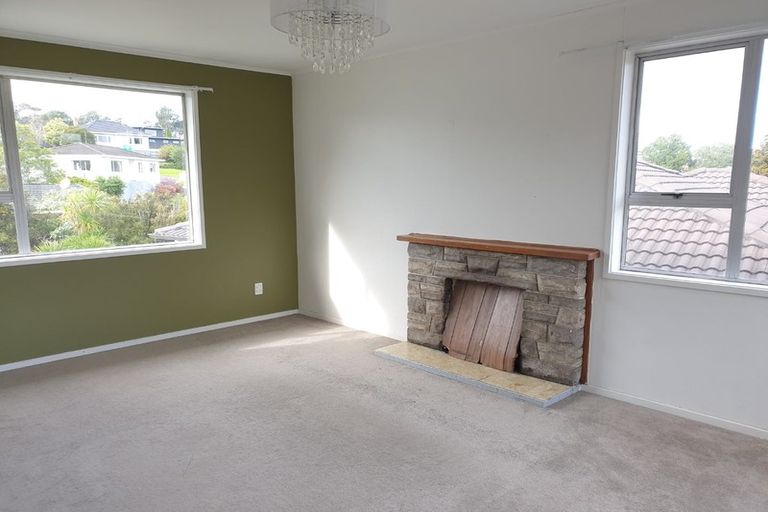 Photo of property in 1/12 Manuka Road, Glenfield, Auckland, 0629