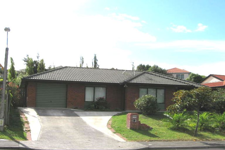 Photo of property in 65a Harmel Road, Glendene, Auckland, 0602