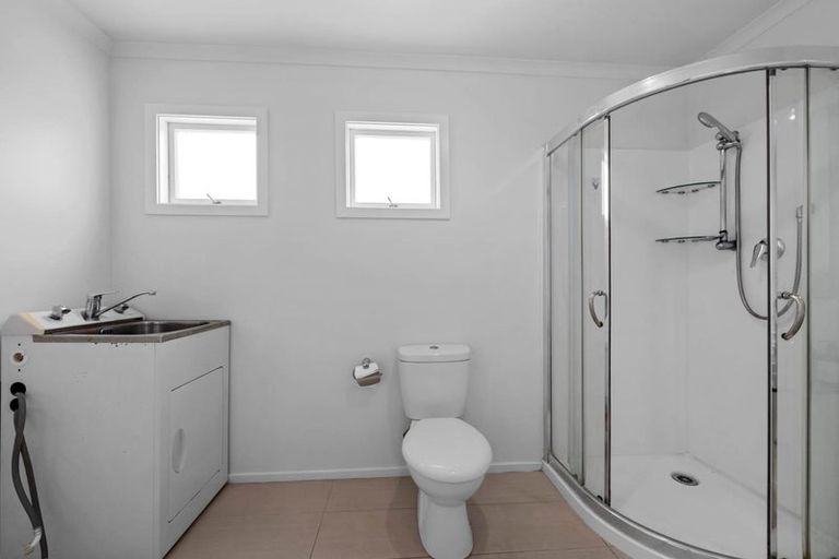 Photo of property in 1/52 Beulah Avenue, Rothesay Bay, Auckland, 0630