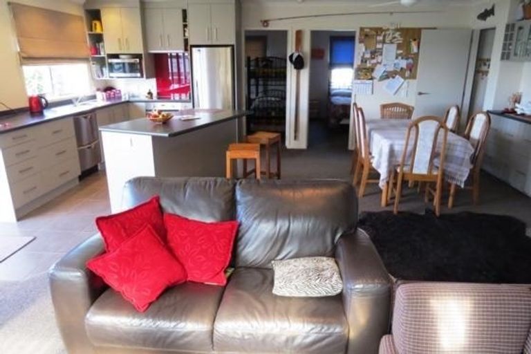 Photo of property in 2/20 Cherry Lane, Acacia Bay, Taupo, 3330