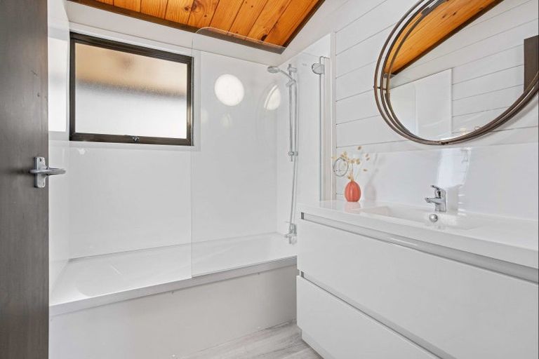 Photo of property in 117 Weka Street, Whangamata, 3620