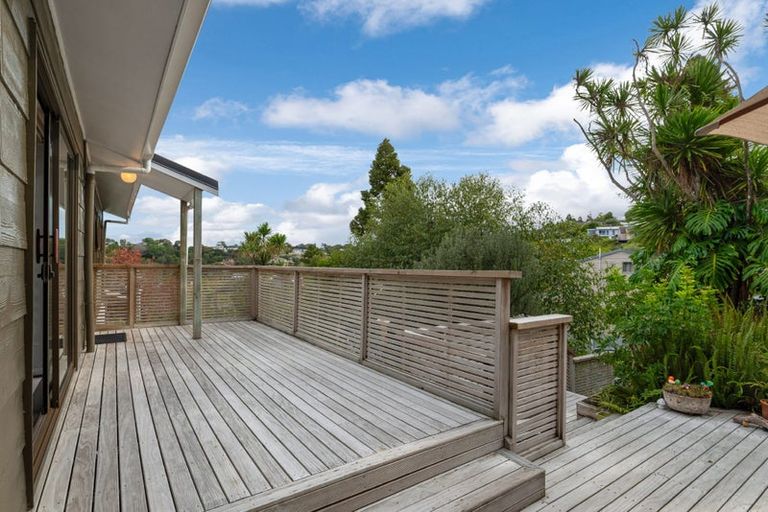 Photo of property in 2/13 Newstead Avenue, Browns Bay, Auckland, 0632