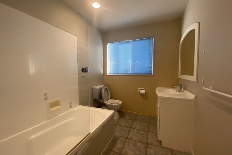 Photo of property in 14 Greenstead Close, Flat Bush, 2019