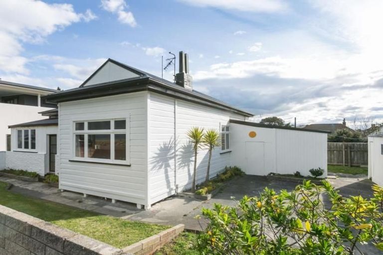 Photo of property in 629 Marine Parade, Napier South, Napier, 4110