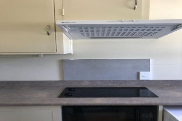 Photo of property in 10 Barberry Grove, Maungaraki, Lower Hutt, 5010