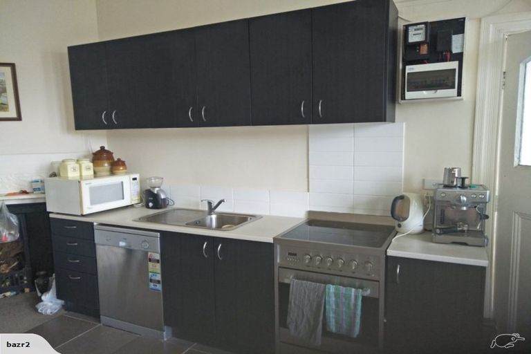 Photo of property in 1/98 Birkenhead Avenue, Birkenhead, Auckland, 0626