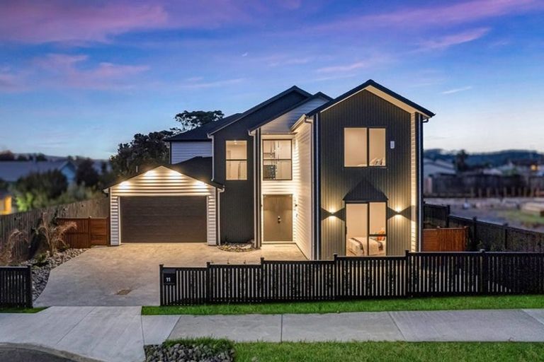 Photo of property in 11 Alexandra Street, Riverhead, 0820