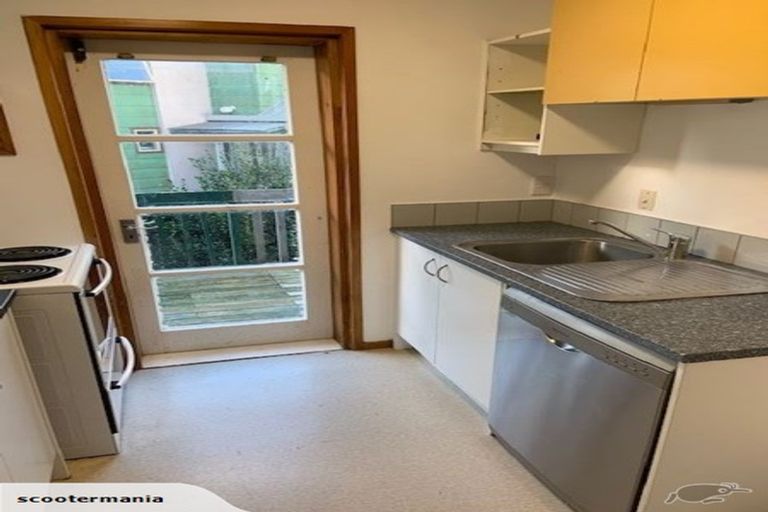 Photo of property in 6/495 Glenfield Road, Glenfield, Auckland, 0629