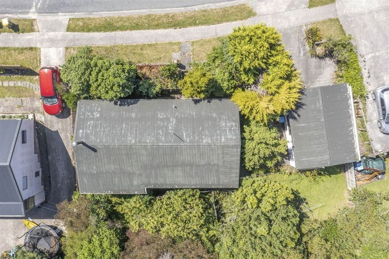 Photo of property in 20 Cleat Street, Whitby, Porirua, 5024