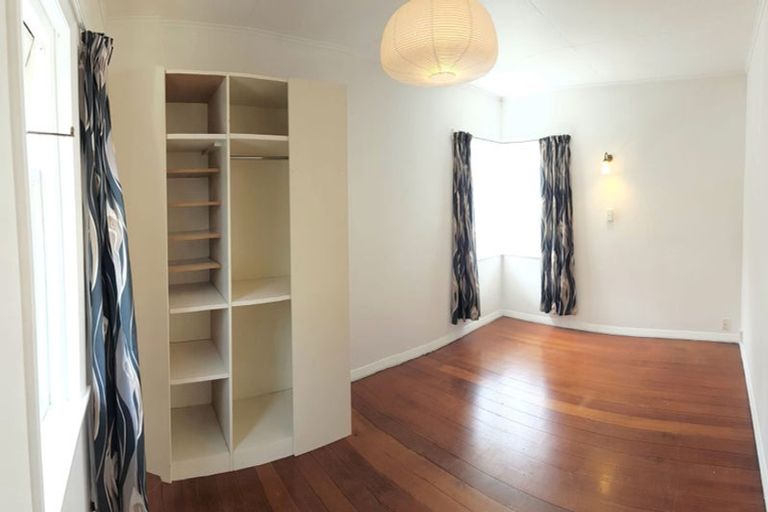 Photo of property in 13 Tavistock Road, Melrose, Wellington, 6023