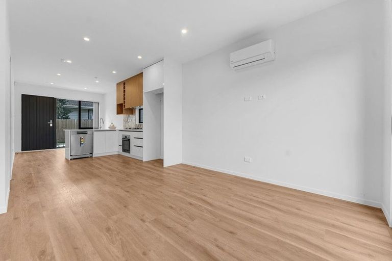 Photo of property in 22b Justamere Place, Weymouth, Auckland, 2103