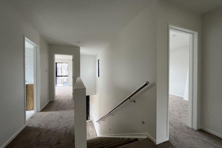 Photo of property in 1 Whawhaki Lane, Kumeu, 0810