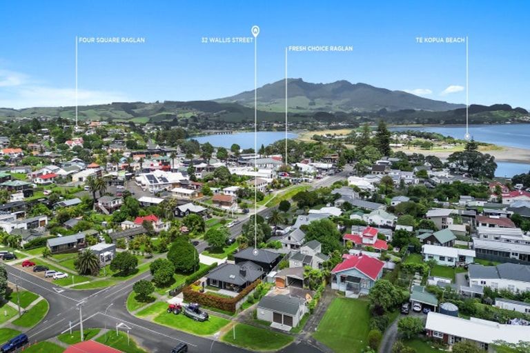 Photo of property in 32 Wallis Street, Raglan, 3225