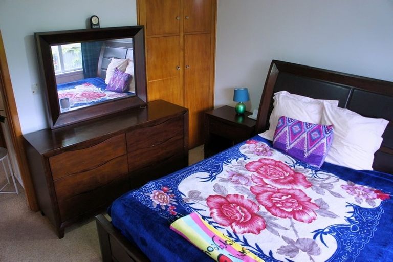 Photo of property in 68 Staveley Street, Avonhead, Christchurch, 8042