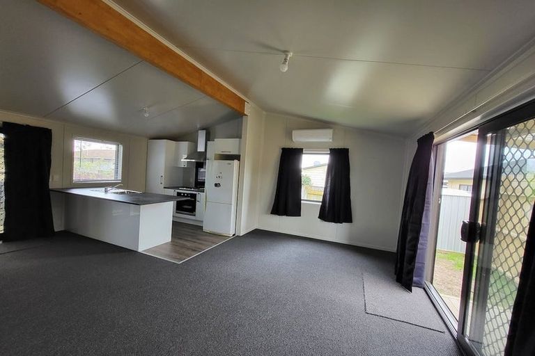 Photo of property in 67 Rhodes Drive, Kelvin Grove, Palmerston North, 4414