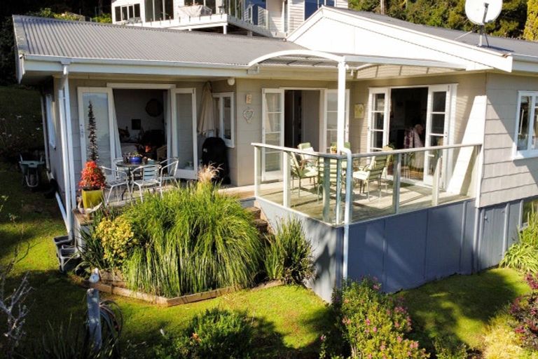 Photo of property in 5 Adams Road, Thornton Bay, Thames, 3575