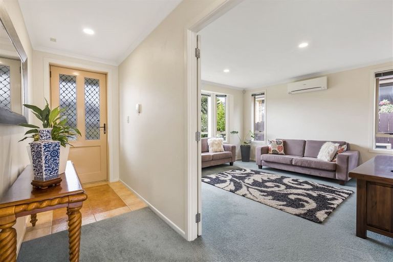 Photo of property in 44 Redcastle Drive, East Tamaki, Auckland, 2013