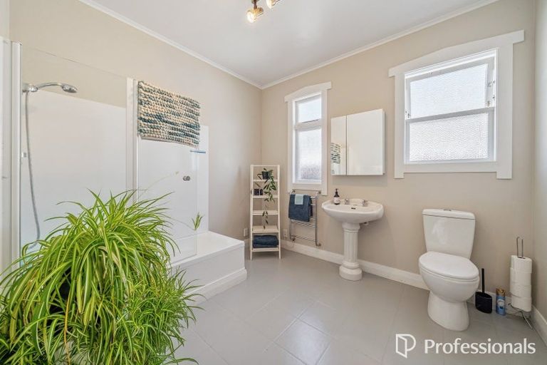 Photo of property in 106 William Street, Petone, Lower Hutt, 5012
