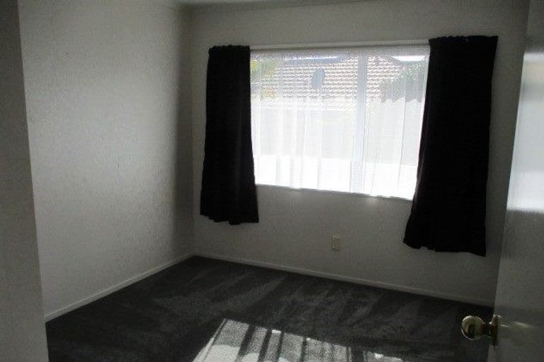 Photo of property in 2 Barraud Place, Pukehangi, Rotorua, 3015