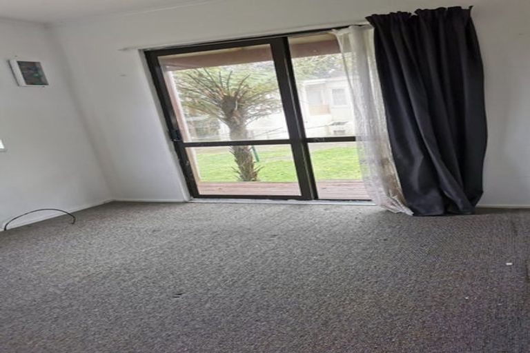 Photo of property in 42 Kamahi Street, Stokes Valley, Lower Hutt, 5019