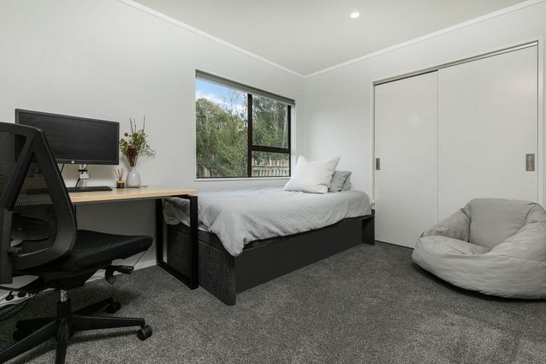 Photo of property in 2/3 Miriam Corban Heights, Henderson, Auckland, 0612