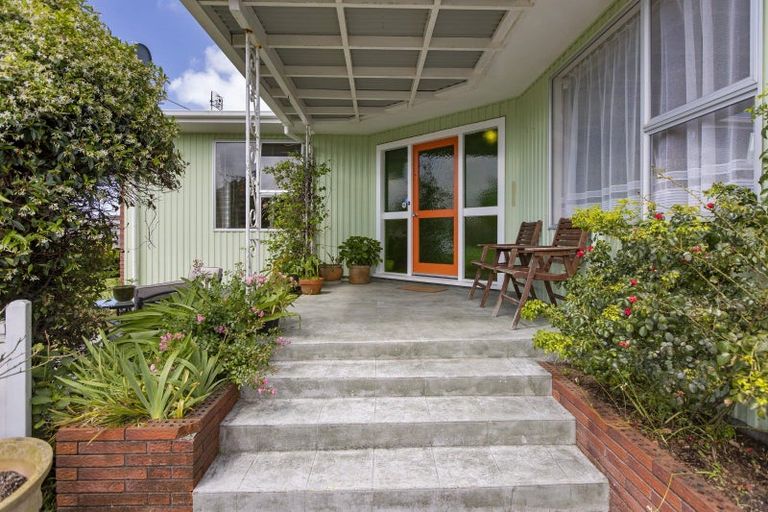 Photo of property in 9 Severn Place, Spotswood, New Plymouth, 4310