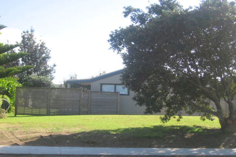 Photo of property in 286 Kenwood Drive, Matarangi, Whitianga, 3592