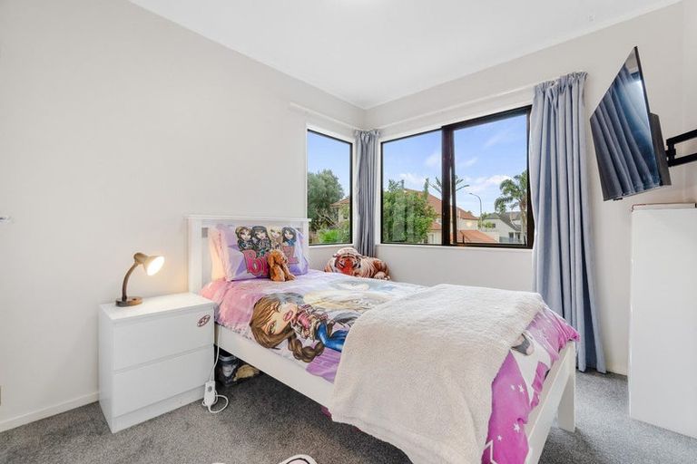 Photo of property in 3 Bluefin Way, West Harbour, Auckland, 0618