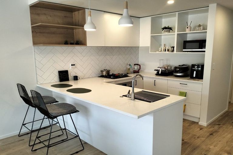 Photo of property in 77 Hokioi Drive, Kenepuru, Porirua, 5022