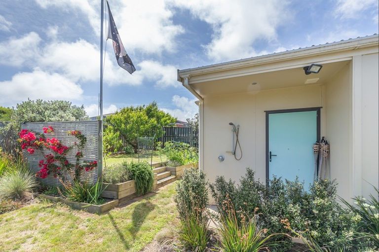 Photo of property in 3 Aranui Avenue, Waitarere Beach, Levin, 5510