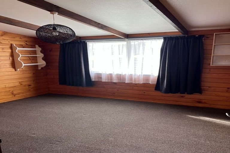 Photo of property in 28 Richardson Street, Woodville, 4920