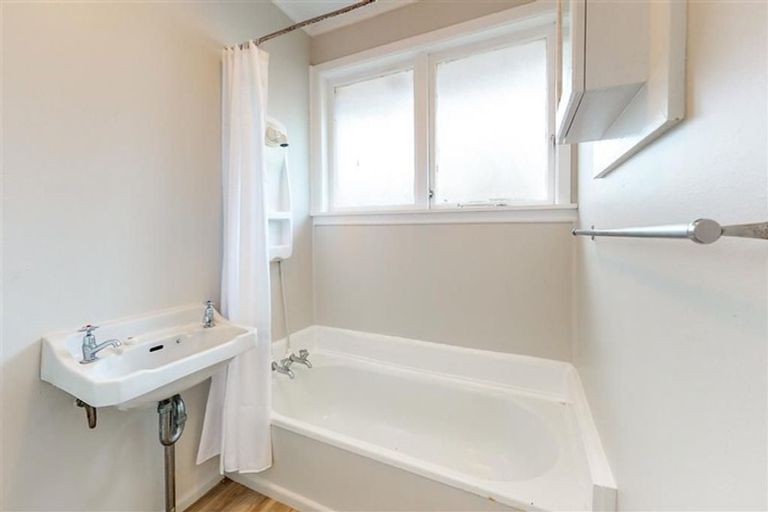 Photo of property in 9 Green Street, Epuni, Lower Hutt, 5011