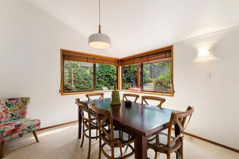 Photo of property in 20 Barlow Place, Chatswood, Auckland, 0626