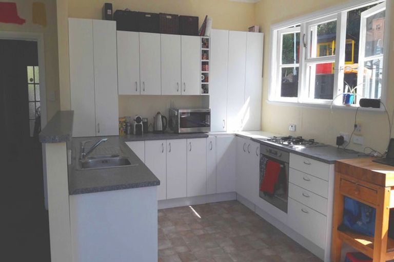 Photo of property in 84 Strathmore Avenue, Strathmore Park, Wellington, 6022