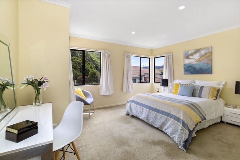 Photo of property in 106 Westchester Drive, Churton Park, Wellington, 6037