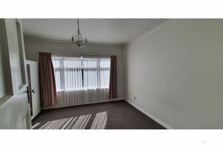 Photo of property in 14 Rhodes Street, Waimate, 7924