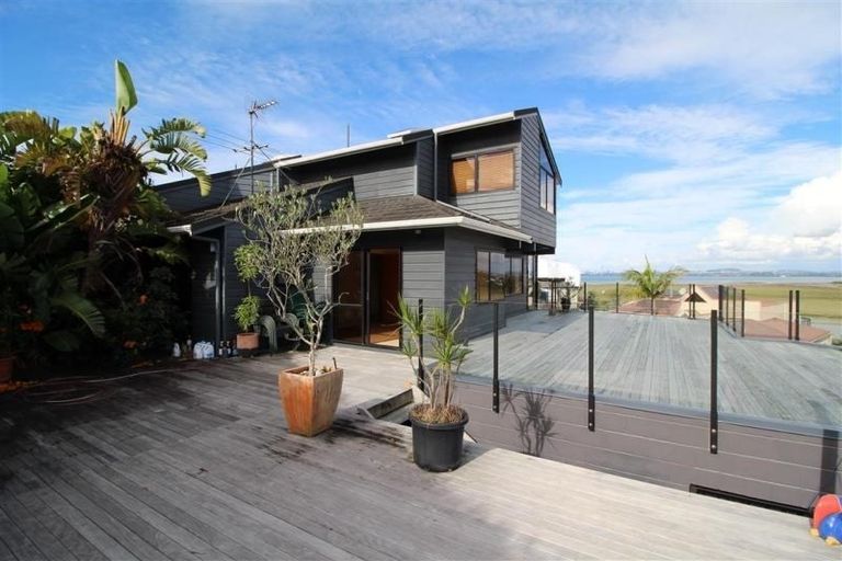 Photo of property in 7 Constable Lane, West Harbour, Auckland, 0618