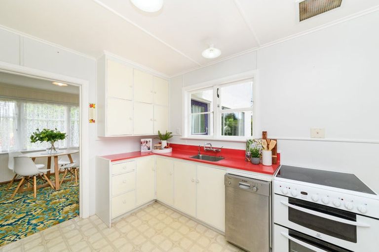 Photo of property in 76 Birmingham Street, Takaro, Palmerston North, 4412